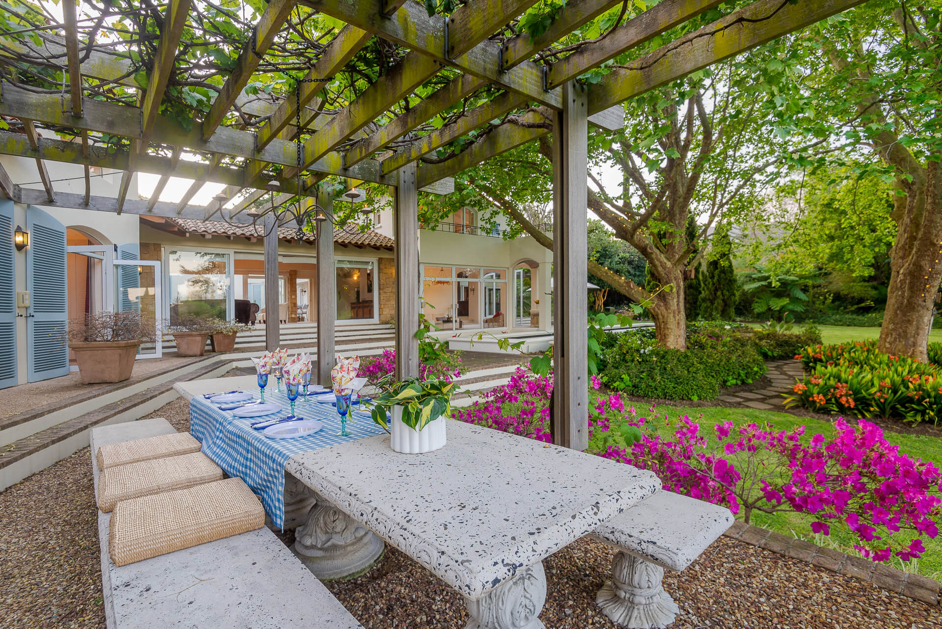 Sixty 8 Media Photography Outside